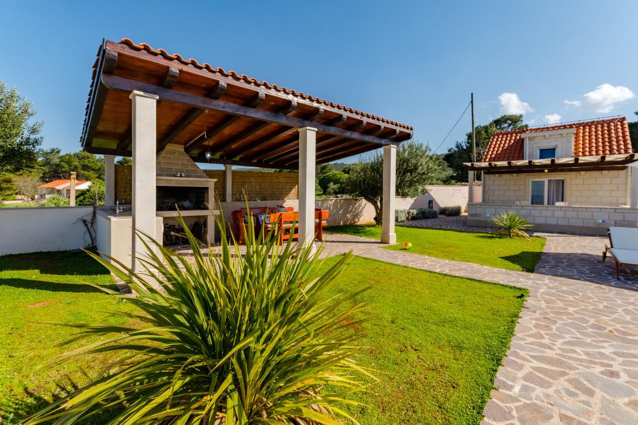 Villa Mis Supetar Luaran gambar